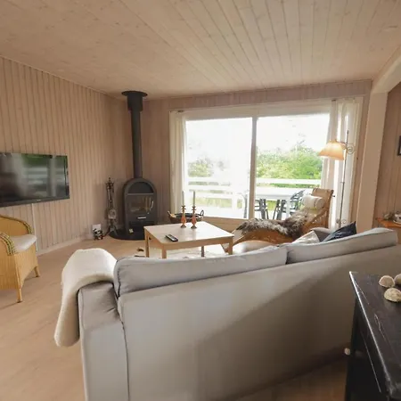 Three-bedroom Holiday In