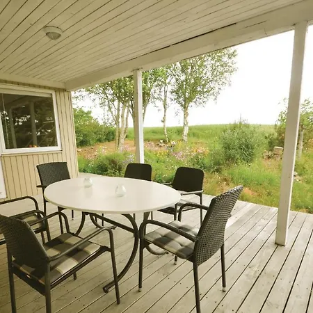 Three-bedroom Holiday In Casa vacanze *